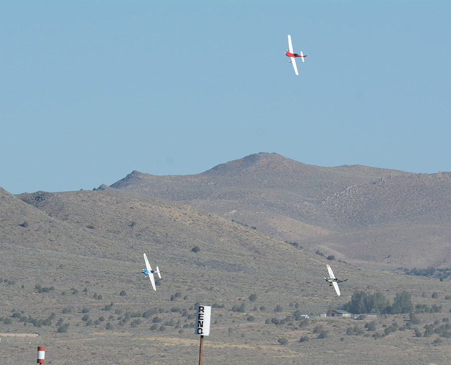 Vito Wypraechtiger leads Justin Phillipson down low while Steve Senegal rides high and wide in today’s exciting F1 Gold at the Reno National Air Races. 
