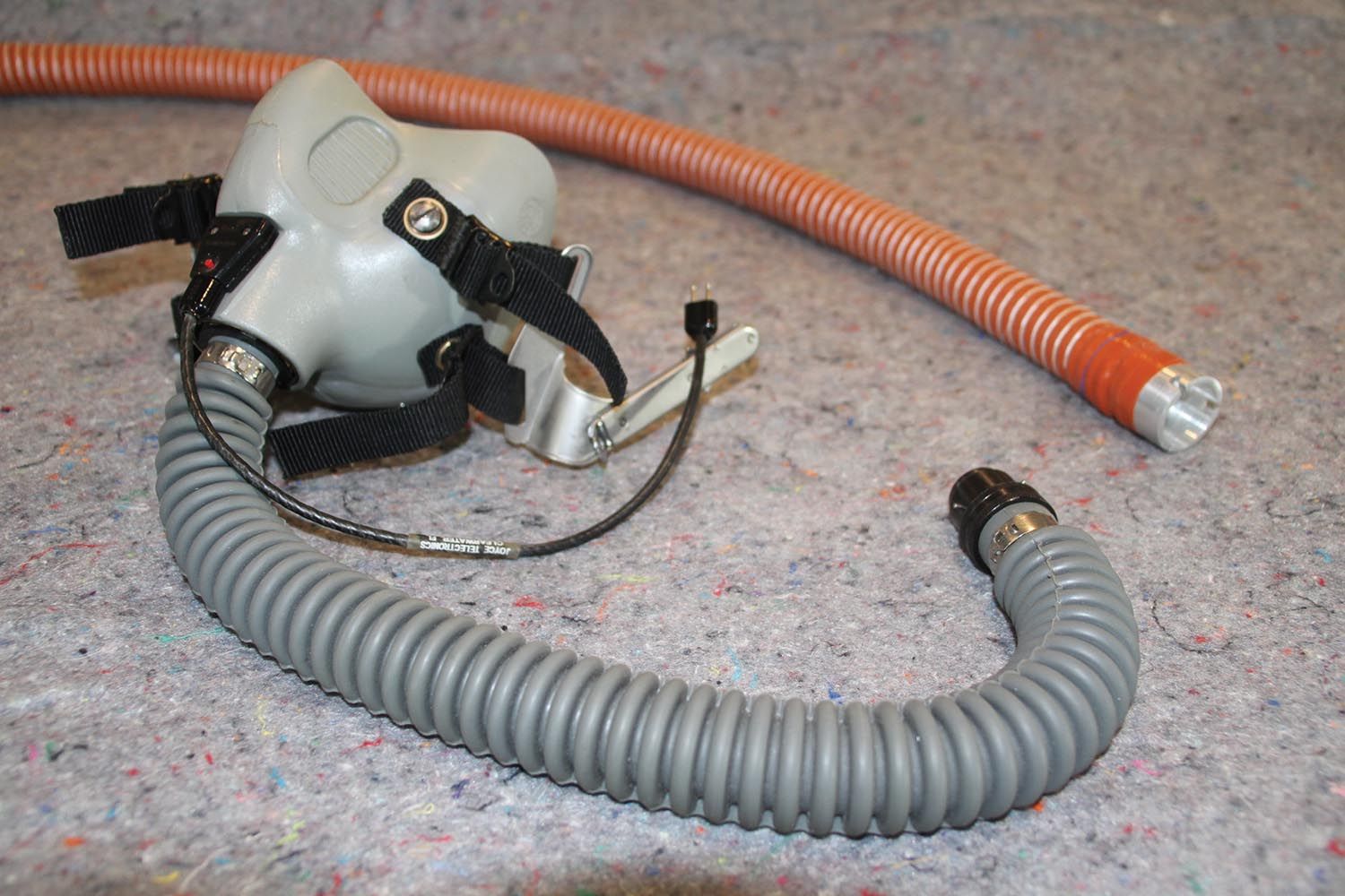 Three-quarter-inch SCAT tubing works well between the regulator and your mask hose.